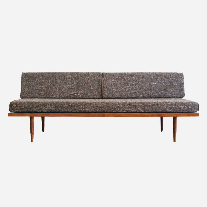 Classic Daybed